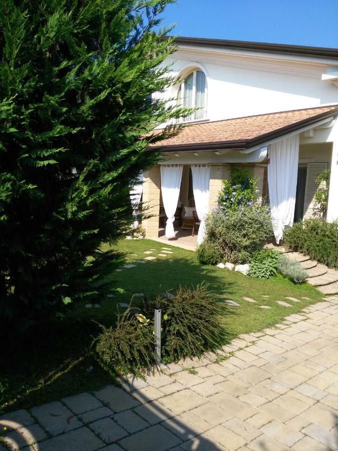 I Salici Villa Marina di Massa Exterior photo